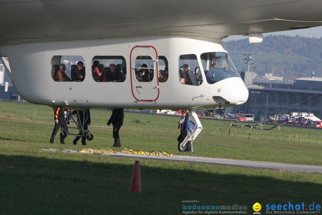 Zwei Zeppelin NT im Formations-Flug: Friedrichshafen am Bodensee, 19.10.201