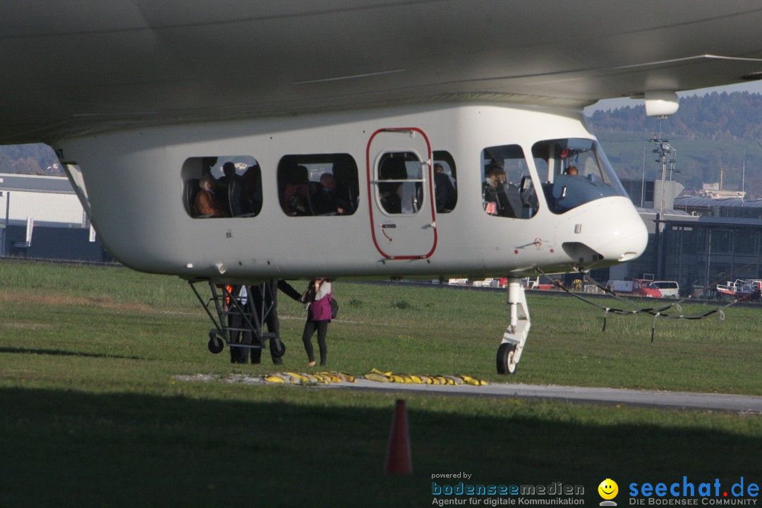 Zwei Zeppelin NT im Formations-Flug: Friedrichshafen am Bodensee, 19.10.201