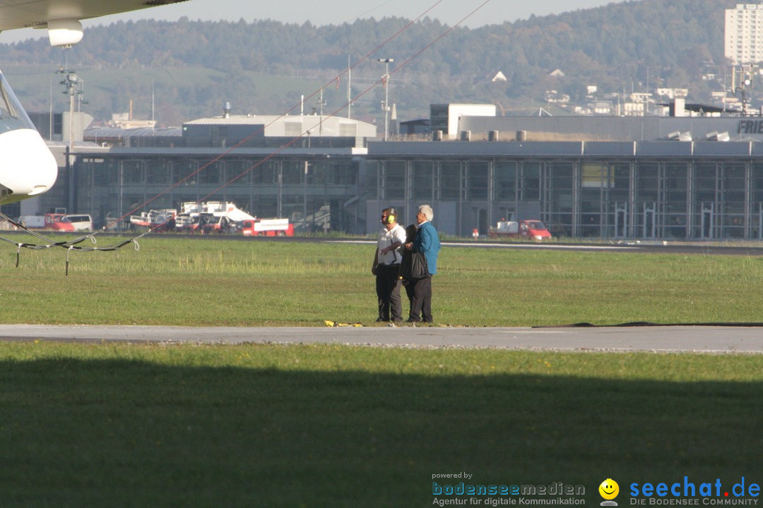 Zwei Zeppelin NT im Formations-Flug: Friedrichshafen am Bodensee, 19.10.201