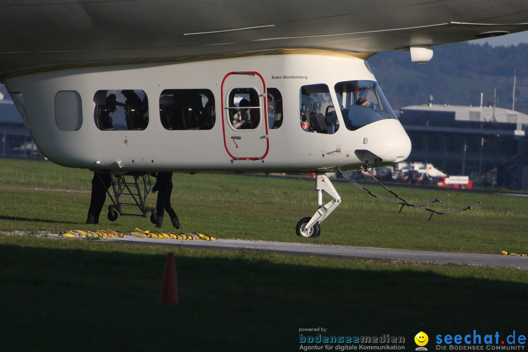 Zwei Zeppelin NT im Formations-Flug: Friedrichshafen am Bodensee, 19.10.201