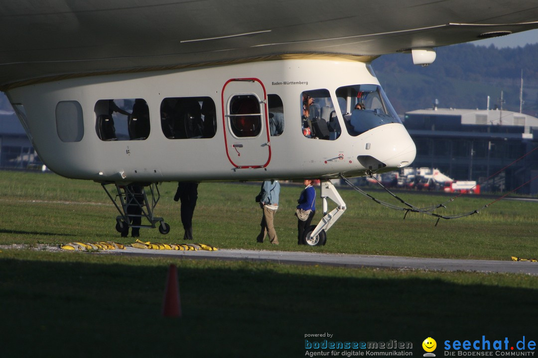 Zwei Zeppelin NT im Formations-Flug: Friedrichshafen am Bodensee, 19.10.201