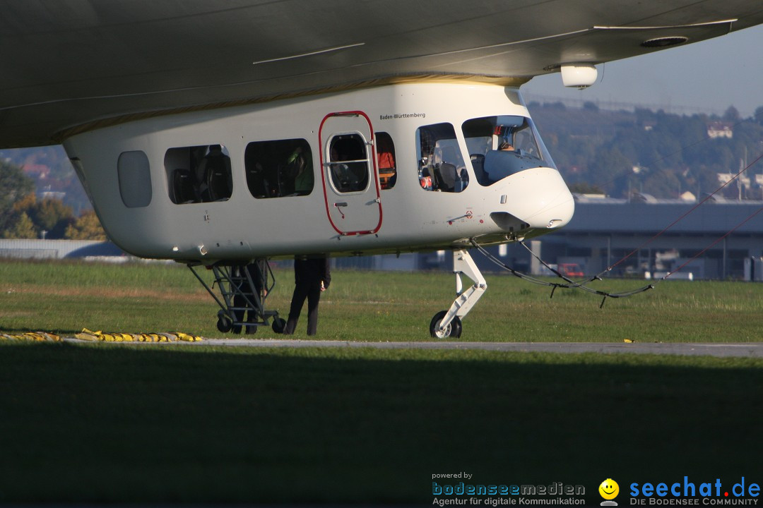 Zwei Zeppelin NT im Formations-Flug: Friedrichshafen am Bodensee, 19.10.201