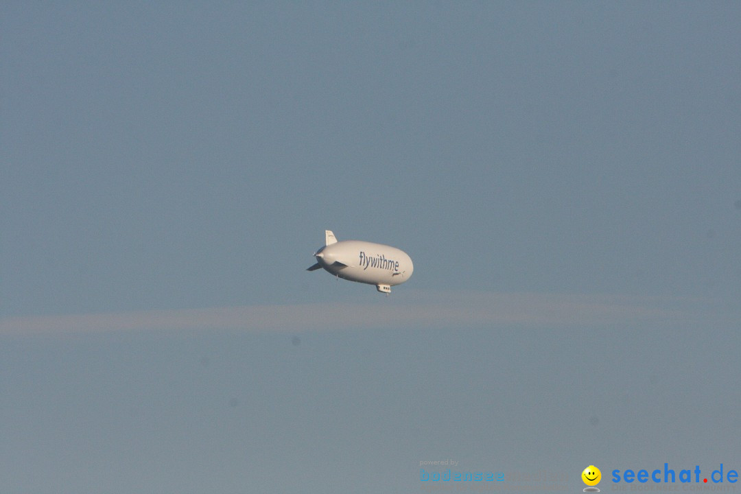 Zwei Zeppelin NT im Formations-Flug: Friedrichshafen am Bodensee, 19.10.201