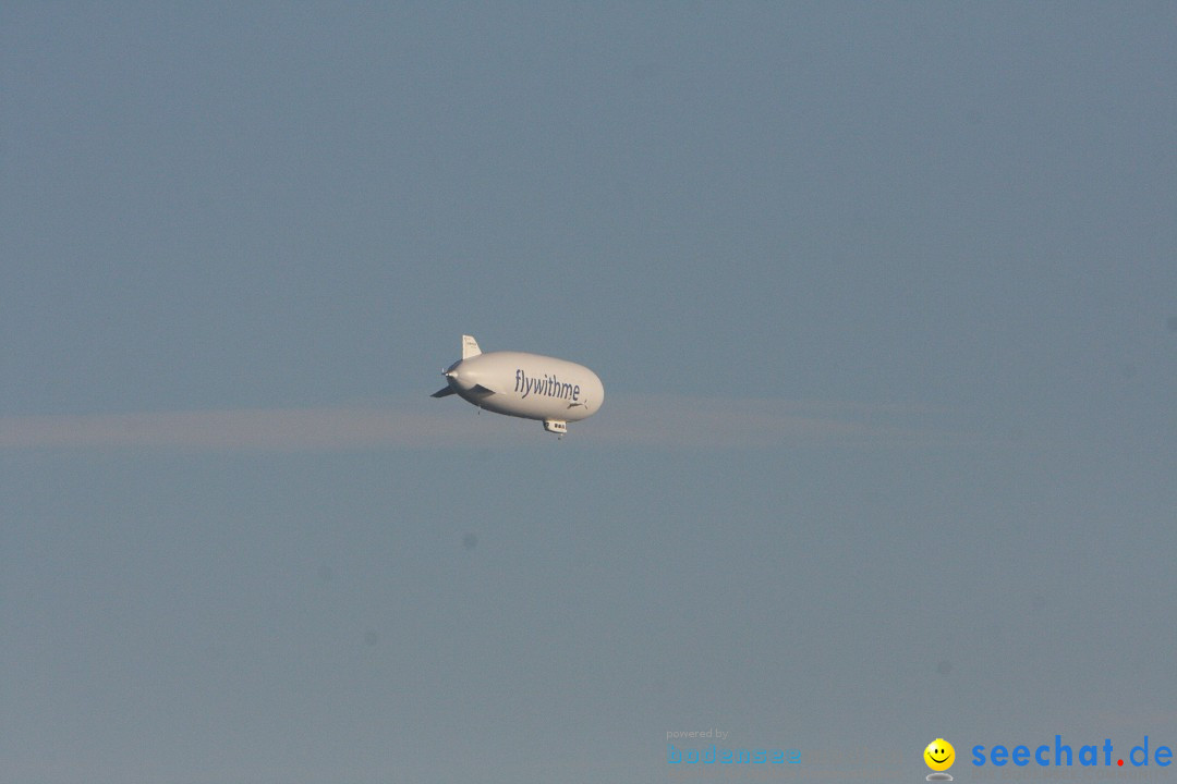 Zwei Zeppelin NT im Formations-Flug: Friedrichshafen am Bodensee, 19.10.201