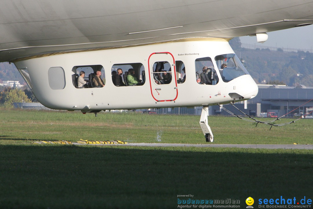 Zwei Zeppelin NT im Formations-Flug: Friedrichshafen am Bodensee, 19.10.201