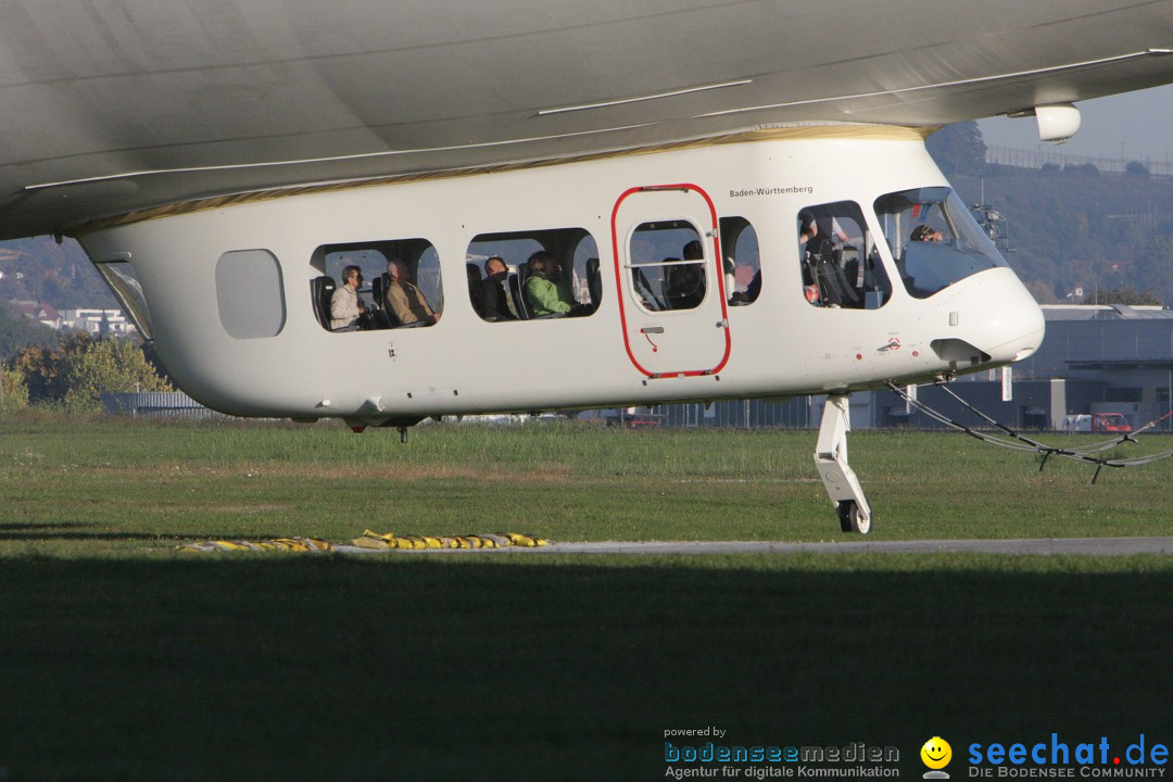 Zwei Zeppelin NT im Formations-Flug: Friedrichshafen am Bodensee, 19.10.201