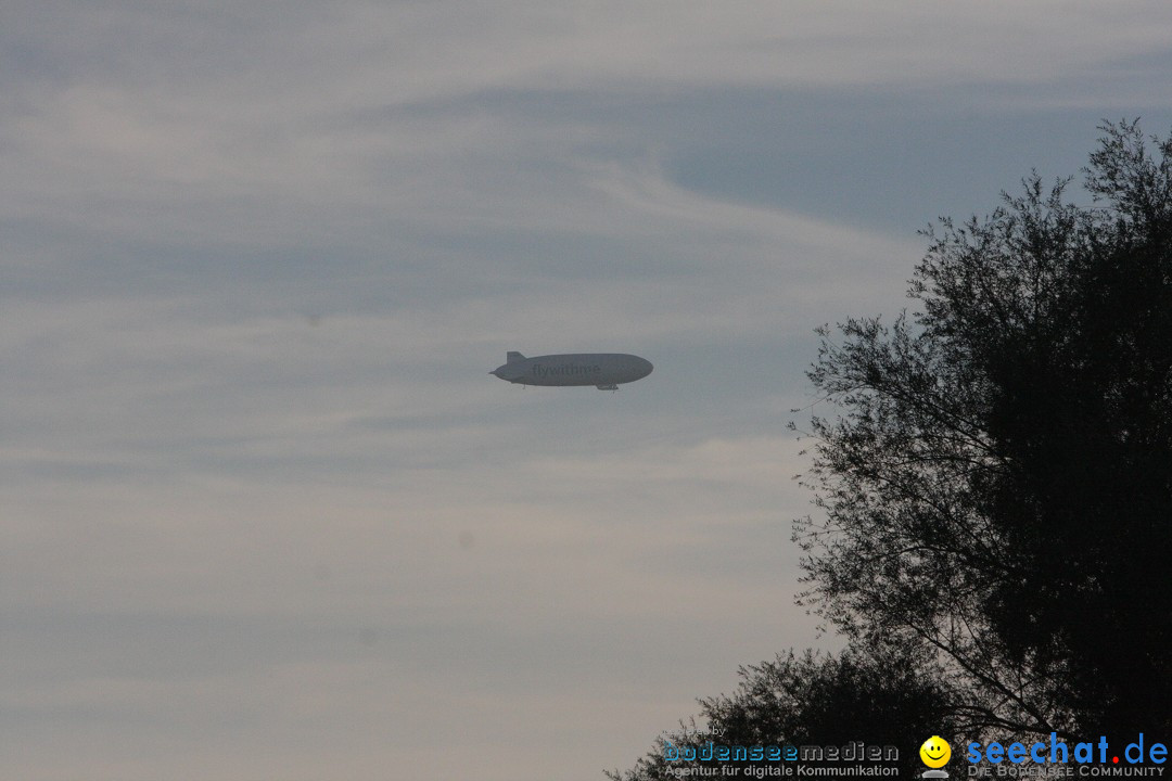 Zwei Zeppelin NT im Formations-Flug: Friedrichshafen am Bodensee, 19.10.201