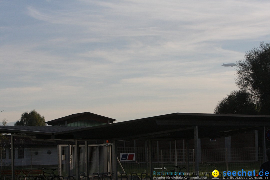 Zwei Zeppelin NT im Formations-Flug: Friedrichshafen am Bodensee, 19.10.201