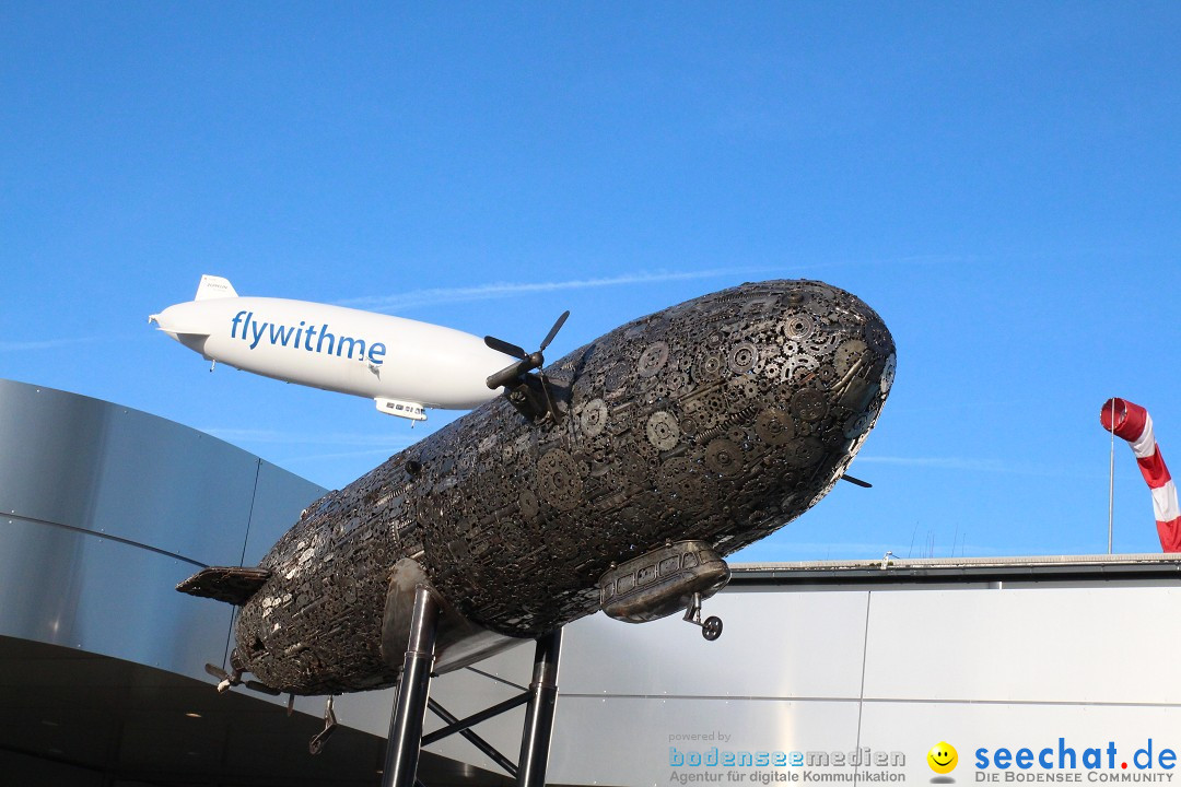 Zwei Zeppelin NT im Formations-Flug: Friedrichshafen am Bodensee, 19.10.201