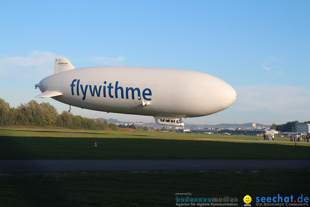 Zwei Zeppelin NT im Formations-Flug: Friedrichshafen am Bodensee, 19.10.201