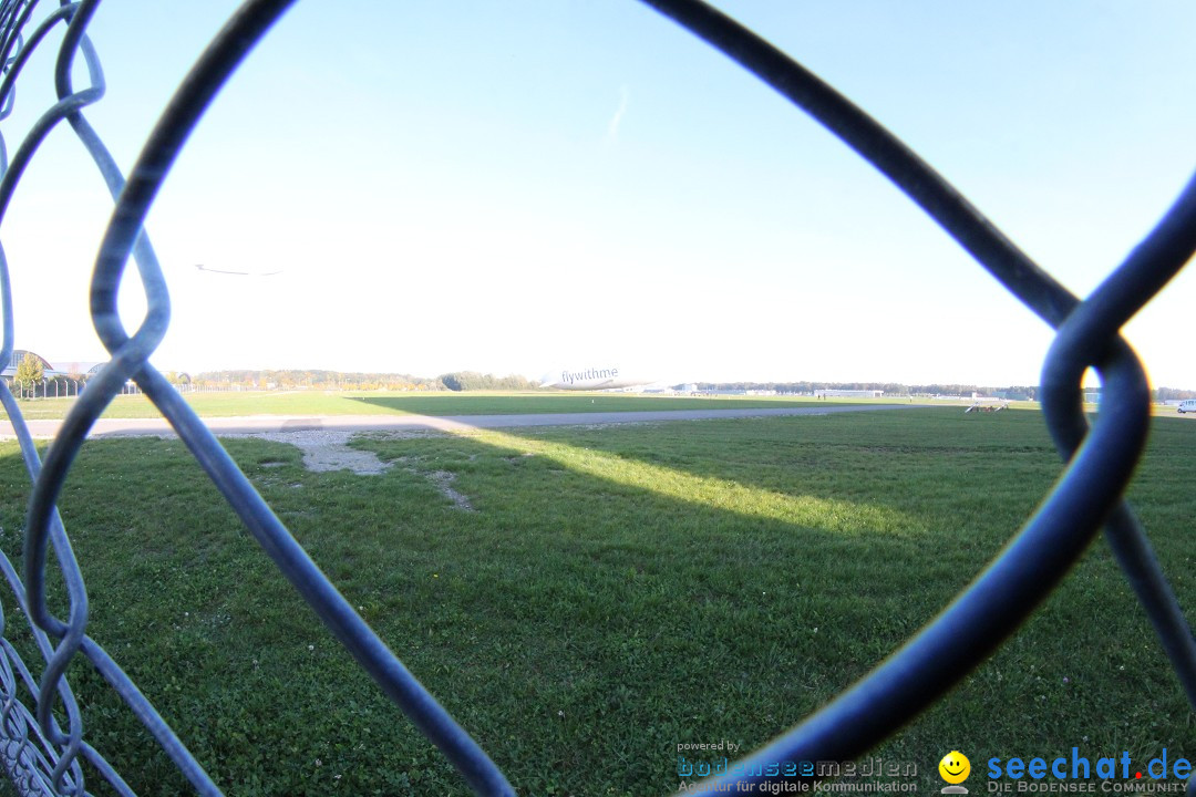 Zwei Zeppelin NT im Formations-Flug: Friedrichshafen am Bodensee, 19.10.201