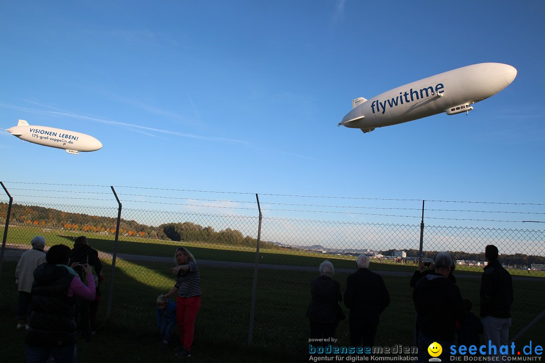 Zwei Zeppelin NT im Formations-Flug: Friedrichshafen am Bodensee, 19.10.201