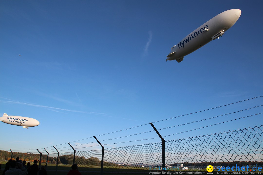 Zwei Zeppelin NT im Formations-Flug: Friedrichshafen am Bodensee, 19.10.201