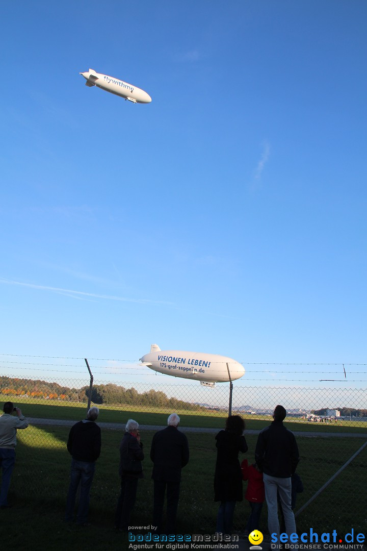 Zwei Zeppelin NT im Formations-Flug: Friedrichshafen am Bodensee, 19.10.201