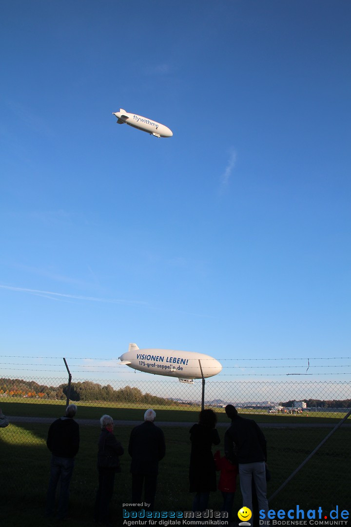 Zwei Zeppelin NT im Formations-Flug: Friedrichshafen am Bodensee, 19.10.201