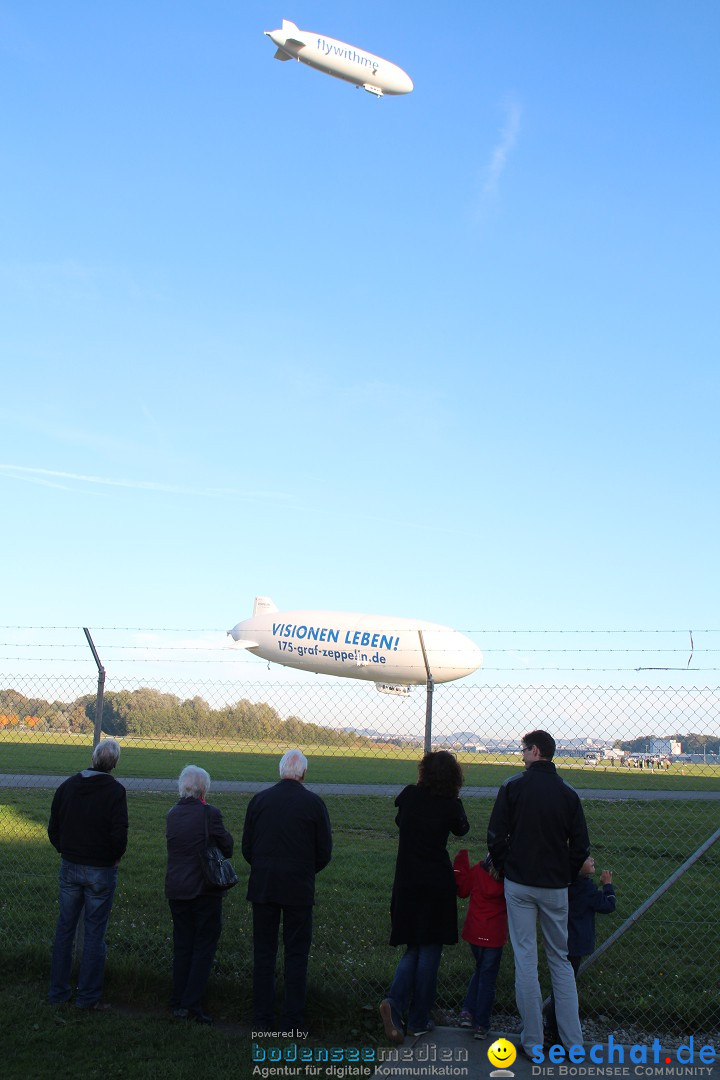 Zwei Zeppelin NT im Formations-Flug: Friedrichshafen am Bodensee, 19.10.201