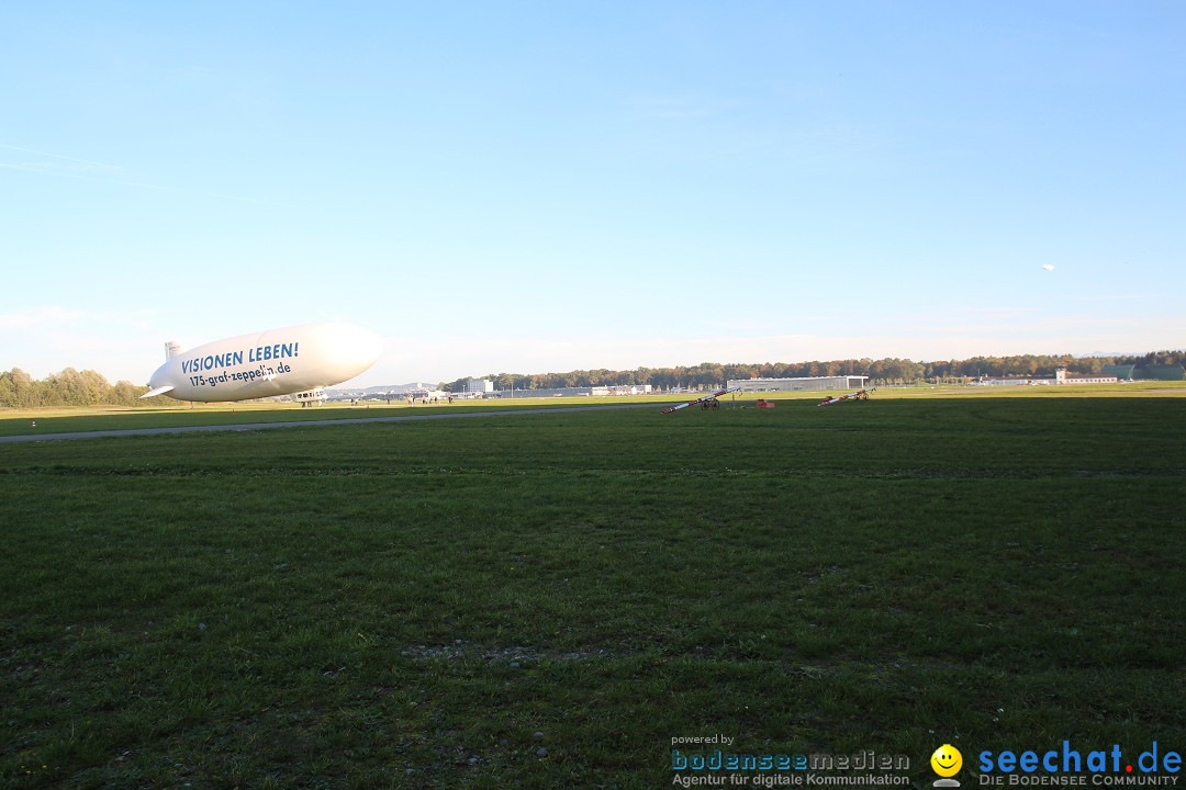 Zwei Zeppelin NT im Formations-Flug: Friedrichshafen am Bodensee, 19.10.201