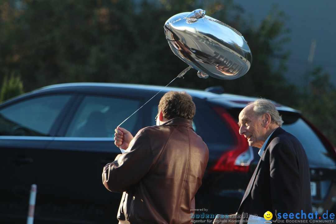 Zwei Zeppelin NT im Formations-Flug: Friedrichshafen am Bodensee, 19.10.201