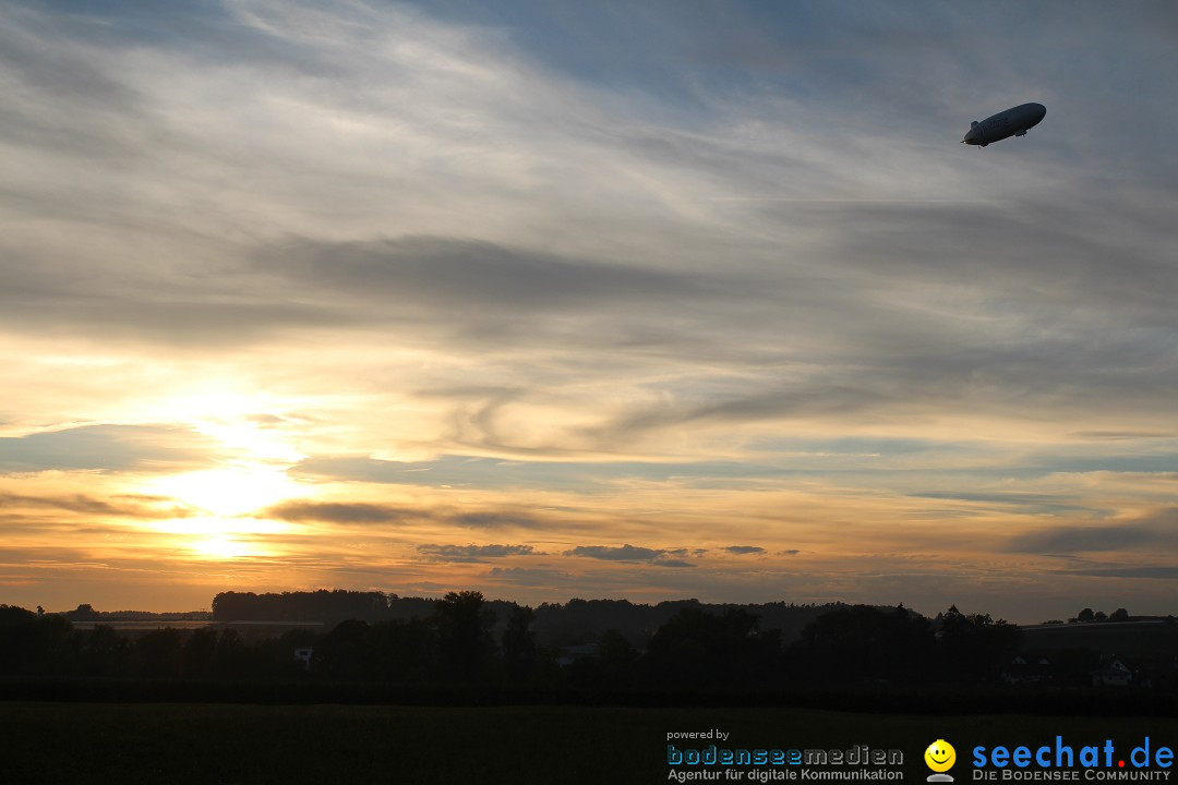 Zwei Zeppelin NT im Formations-Flug: Friedrichshafen am Bodensee, 19.10.201