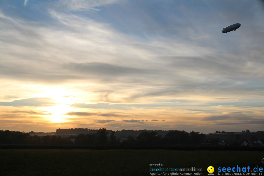 Zwei Zeppelin NT im Formations-Flug: Friedrichshafen am Bodensee, 19.10.201