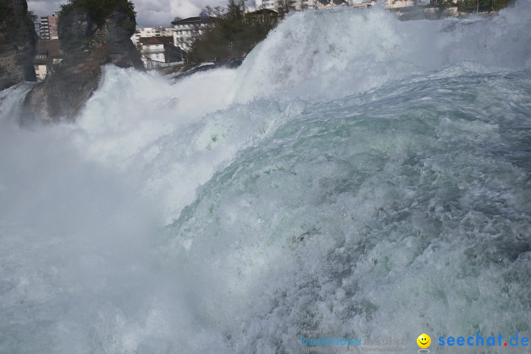 Rheinfall: Neuhausen - Schweiz: Schaffhausen am Bodensee, 09.04.2014