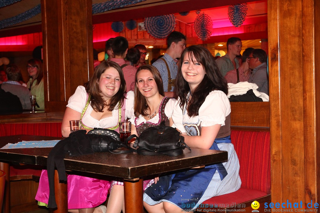 Dirndl- und Lederhosenparty mit Dirndknacker: Urnau am Bodensee, 12.04.2014