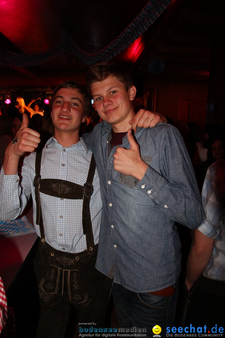 Dirndl- und Lederhosenparty mit Dirndknacker: Urnau am Bodensee, 12.04.2014