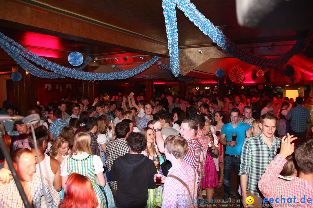 Dirndl- und Lederhosenparty mit Dirndknacker: Urnau am Bodensee, 12.04.2014