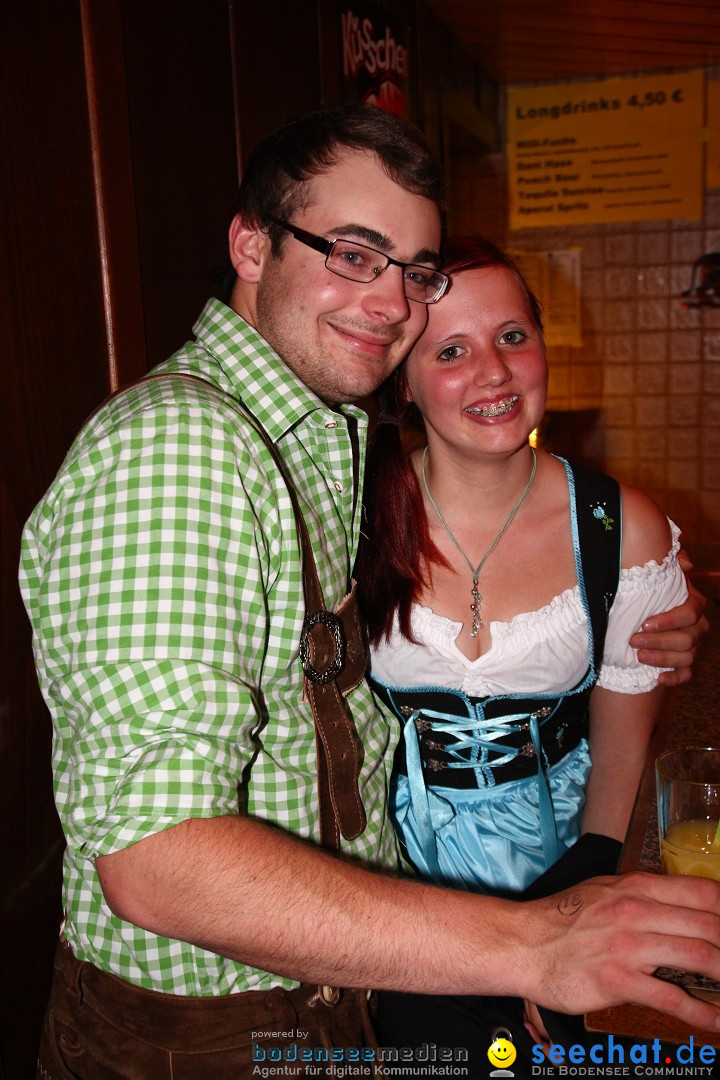 Dirndl- und Lederhosenparty mit Dirndknacker: Urnau am Bodensee, 12.04.2014