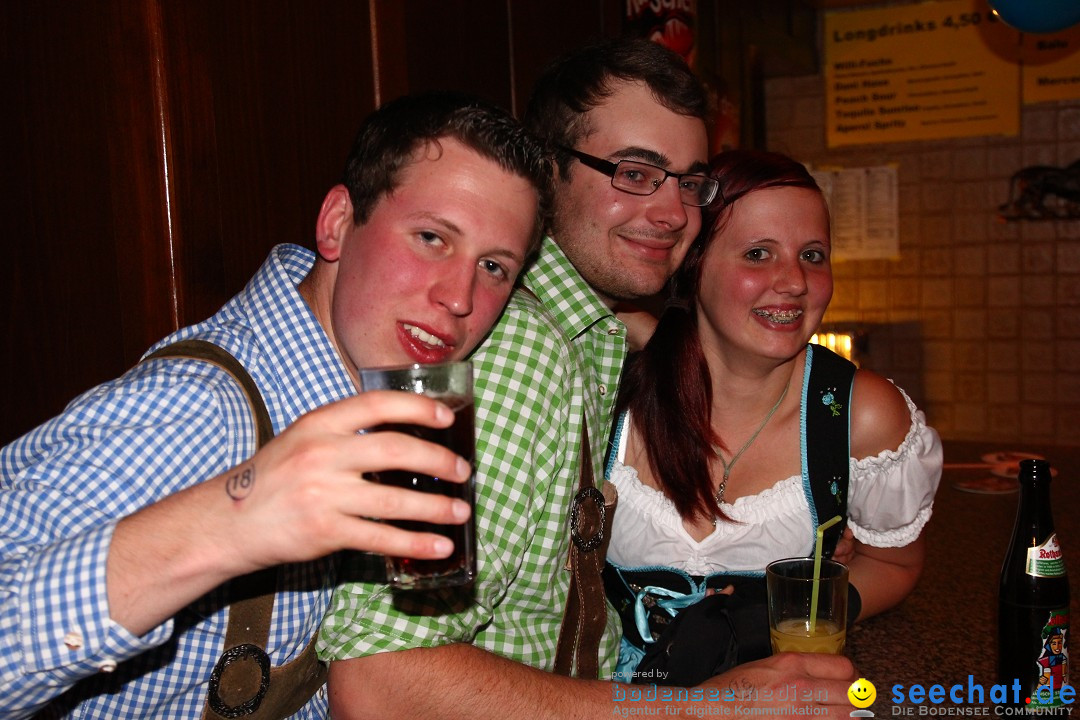 Dirndl- und Lederhosenparty mit Dirndknacker: Urnau am Bodensee, 12.04.2014