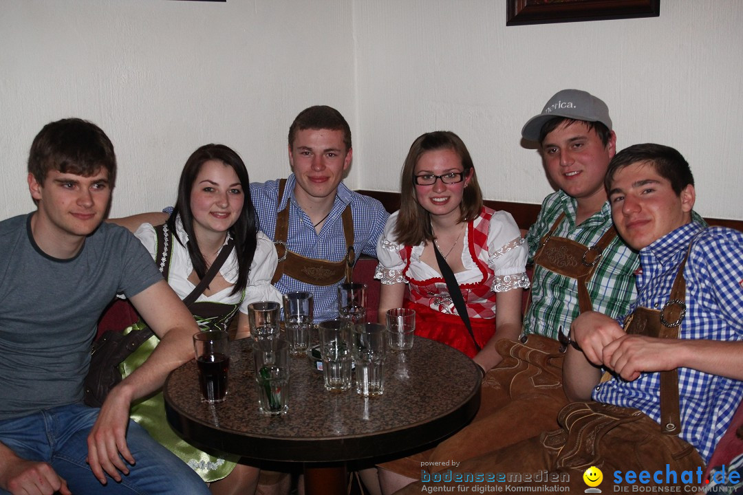 Dirndl- und Lederhosenparty mit Dirndknacker: Urnau am Bodensee, 12.04.2014