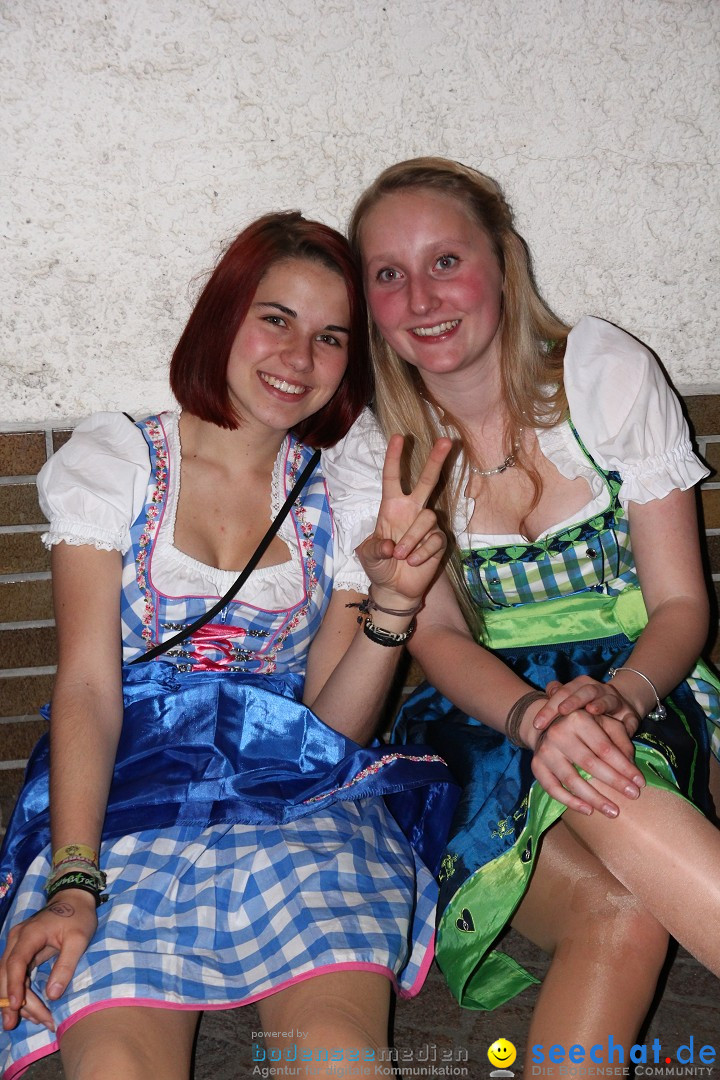 Dirndl- und Lederhosenparty mit Dirndknacker: Urnau am Bodensee, 12.04.2014