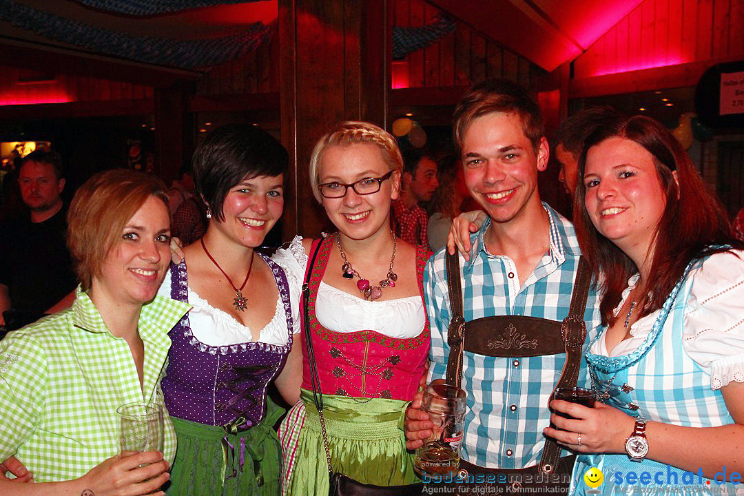 Dirndl- und Lederhosenparty mit Dirndknacker: Urnau am Bodensee, 12.04.2014