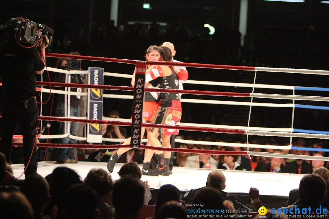 Rola El-Halabi vs. Victoria Cisneros: WM Boxkampf: Ulm, 10.05.2014