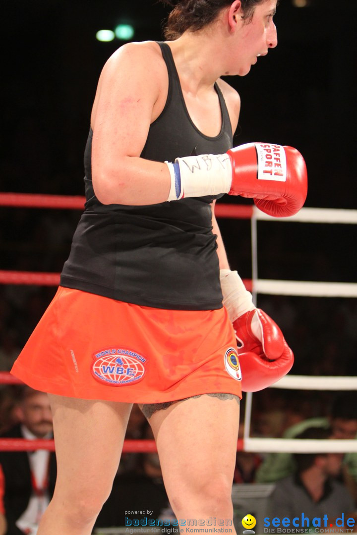 Rola El-Halabi vs. Victoria Cisneros: WM Boxkampf: Ulm, 10.05.2014