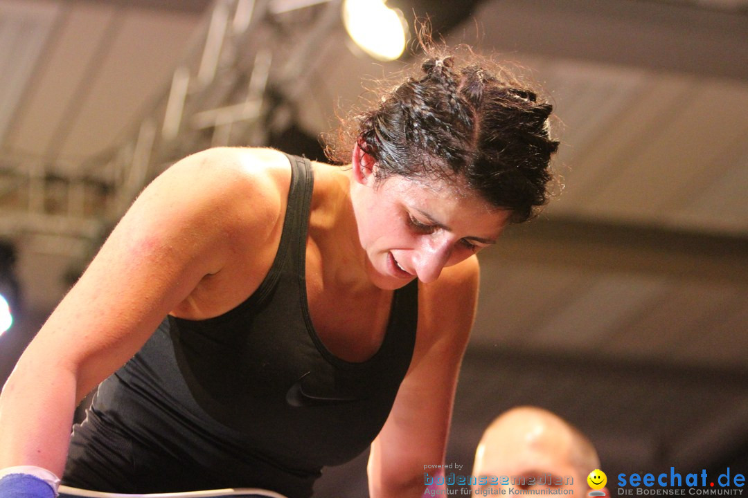 Rola El-Halabi vs. Victoria Cisneros: WM Boxkampf: Ulm, 10.05.2014