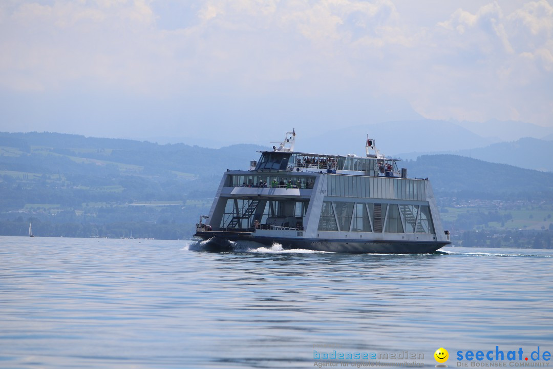 Wigald Boning durchquert den Bodensee: Friedrichshafen, 16.07.2014