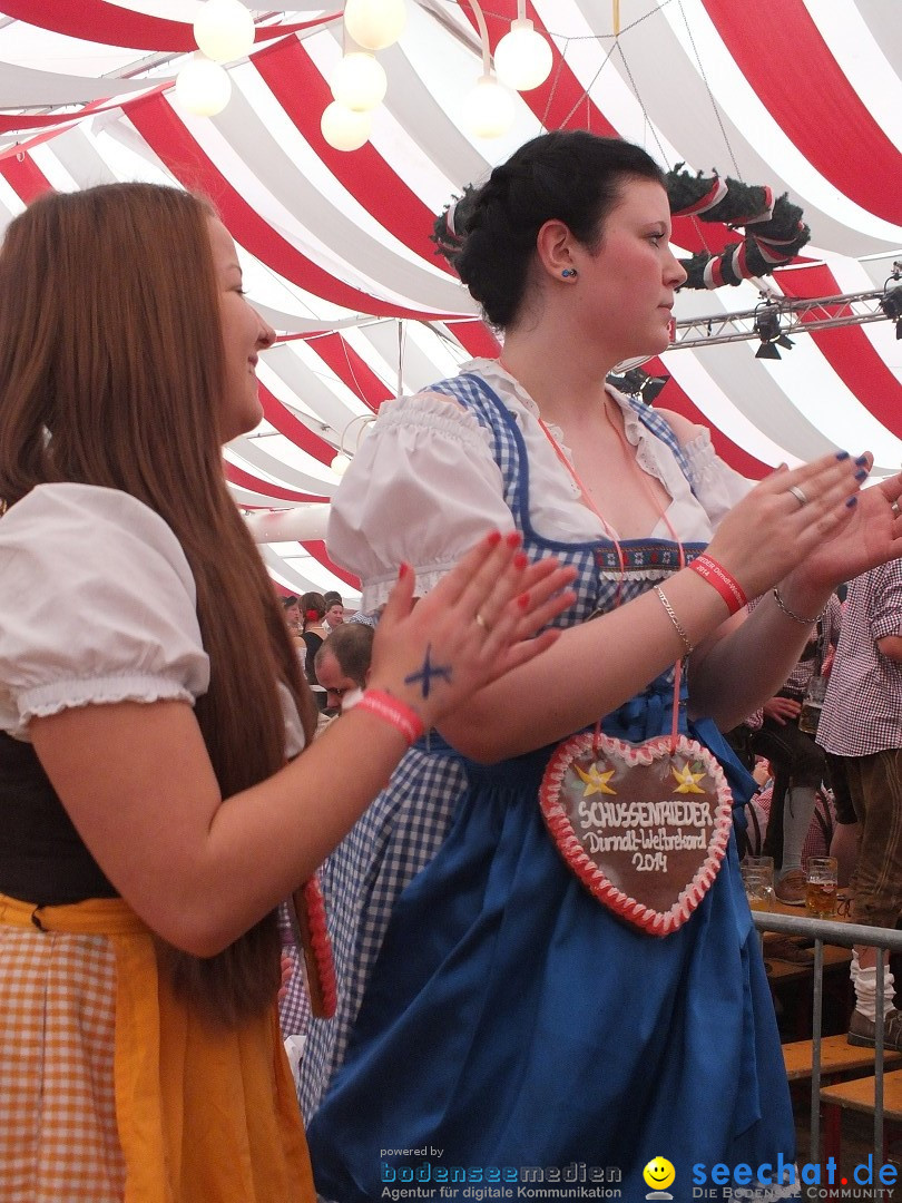 Dirndl-Weltrekord: Bad-Schussenried am Bodensee, 04.10.2014