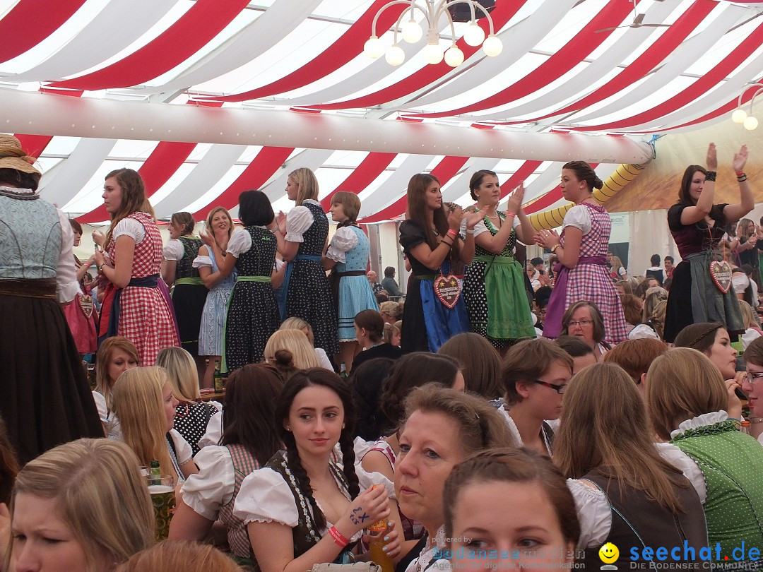 Dirndl-Weltrekord: Bad-Schussenried am Bodensee, 04.10.2014