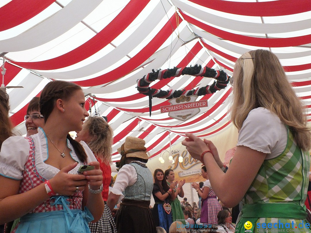 Dirndl-Weltrekord: Bad-Schussenried am Bodensee, 04.10.2014