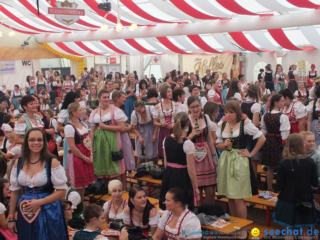 Dirndl-Weltrekord: Bad-Schussenried am Bodensee, 04.10.2014