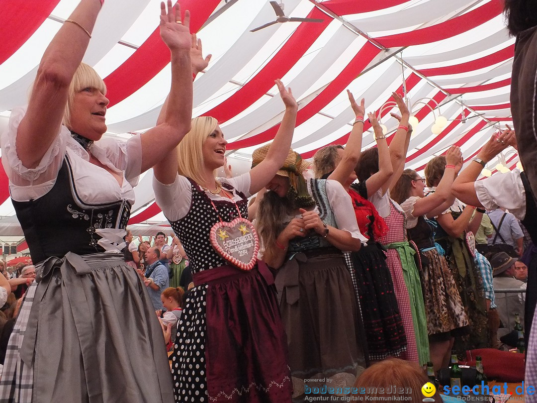 Dirndl-Weltrekord: Bad-Schussenried am Bodensee, 04.10.2014