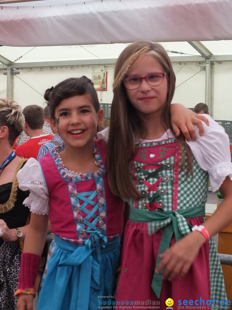 Dirndl-Weltrekord: Bad-Schussenried am Bodensee, 04.10.2014