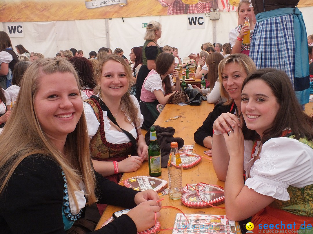 Dirndl-Weltrekord: Bad-Schussenried am Bodensee, 04.10.2014