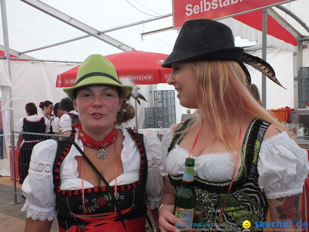 Dirndl-Weltrekord: Bad-Schussenried am Bodensee, 04.10.2014