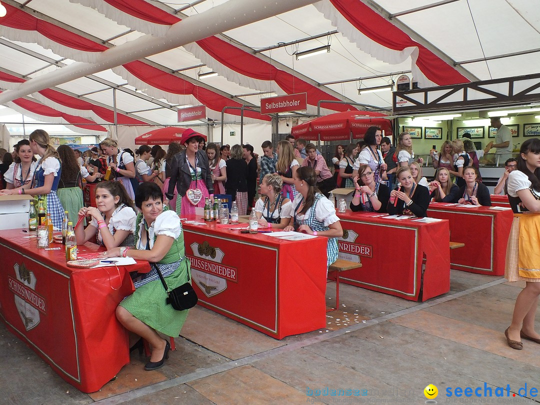 Dirndl-Weltrekord: Bad-Schussenried am Bodensee, 04.10.2014