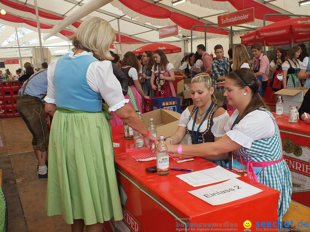 Dirndl-Weltrekord: Bad-Schussenried am Bodensee, 04.10.2014