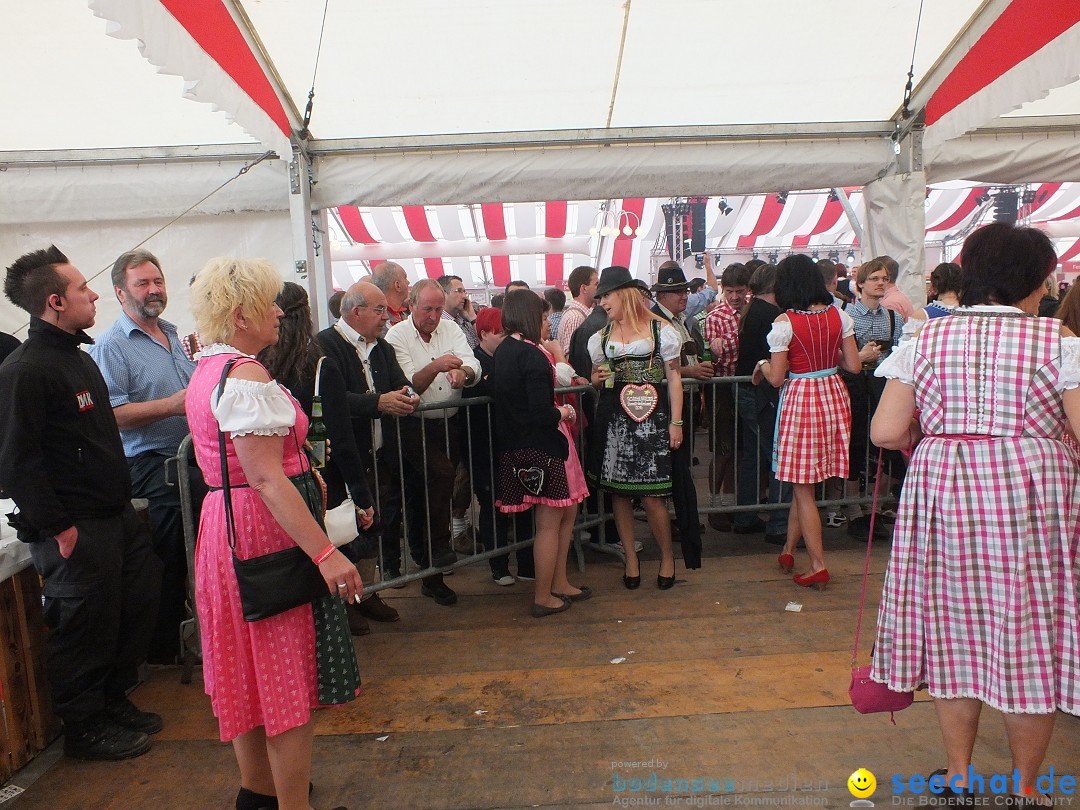 Dirndl-Weltrekord: Bad-Schussenried am Bodensee, 04.10.2014