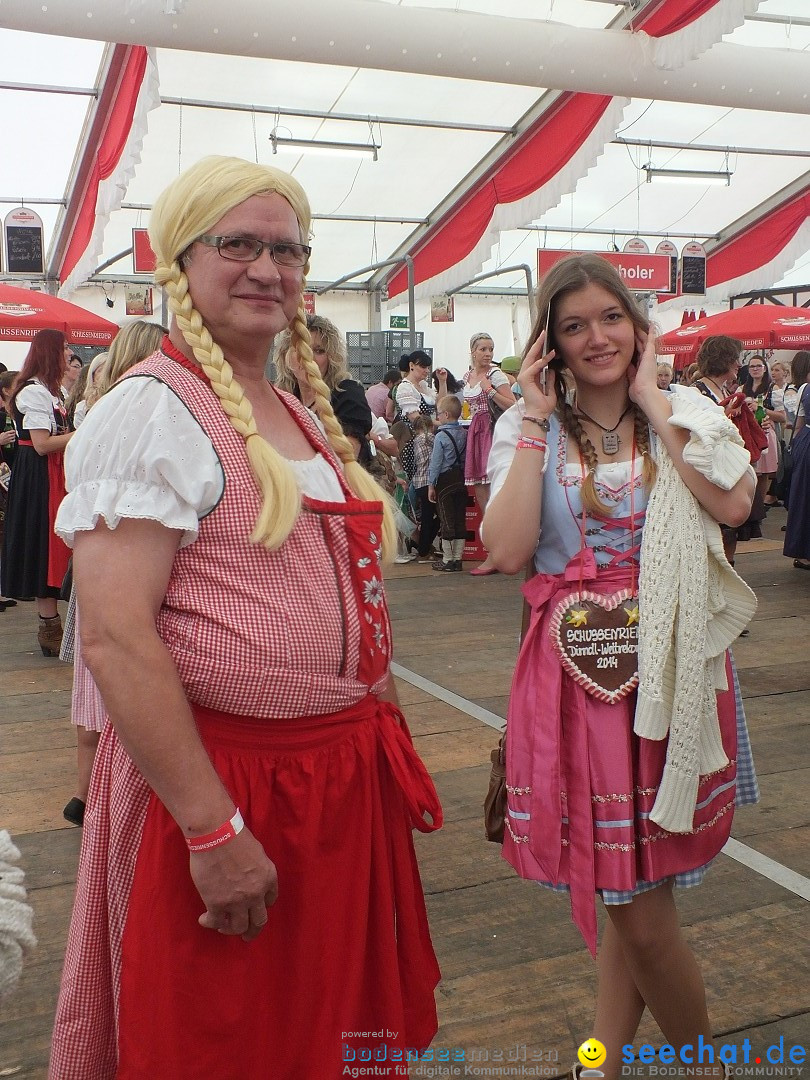 Dirndl-Weltrekord: Bad-Schussenried am Bodensee, 04.10.2014