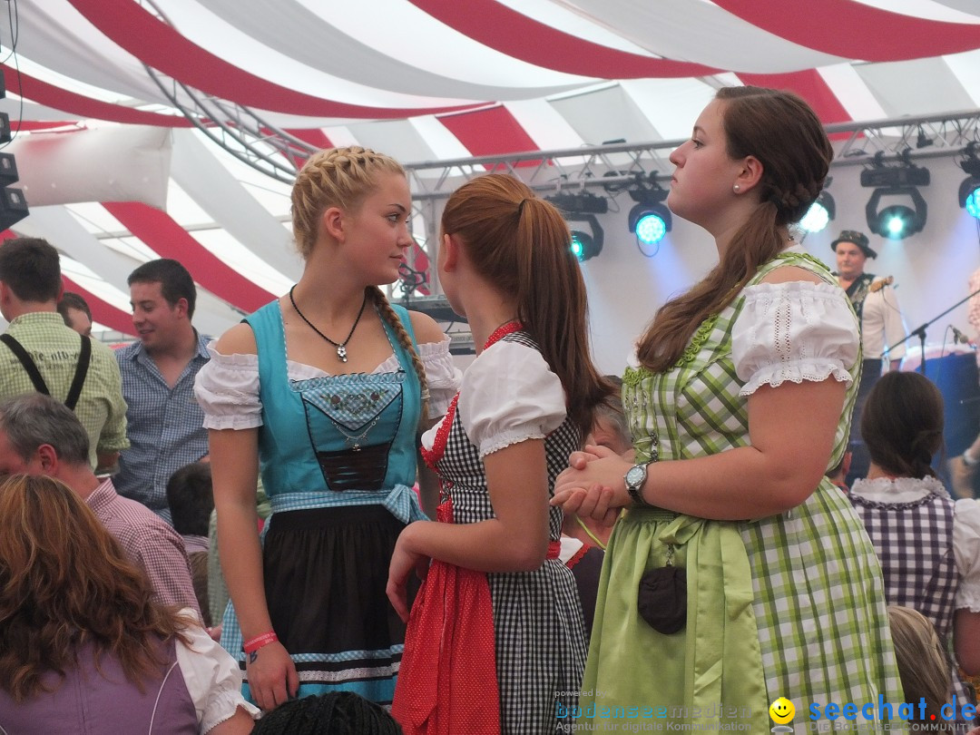 Dirndl-Weltrekord: Bad-Schussenried am Bodensee, 04.10.2014